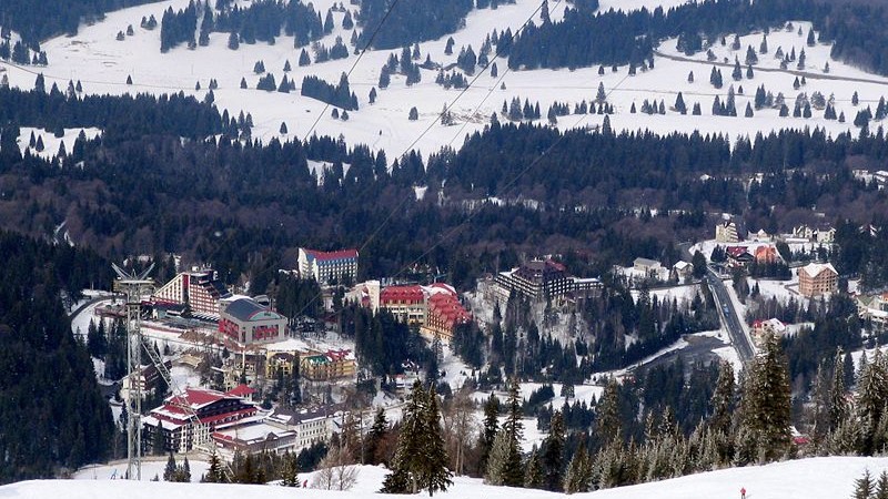 Cât costă să petreci Revelionul la munte, în cele mai scumpe hoteluri și vile. Experiențele de care vor avea parte turiștii