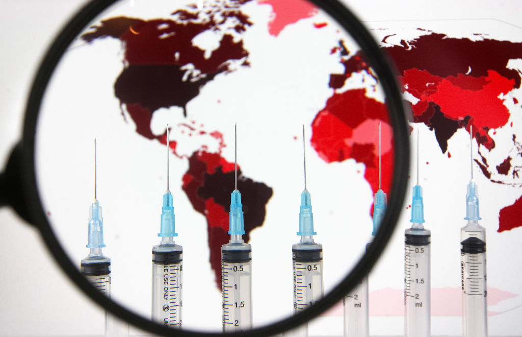 Îndoieli privind necesitatea unei a patra doze de vaccin pentru COVID. Ce spune Agenţia Europeană a Medicamentului