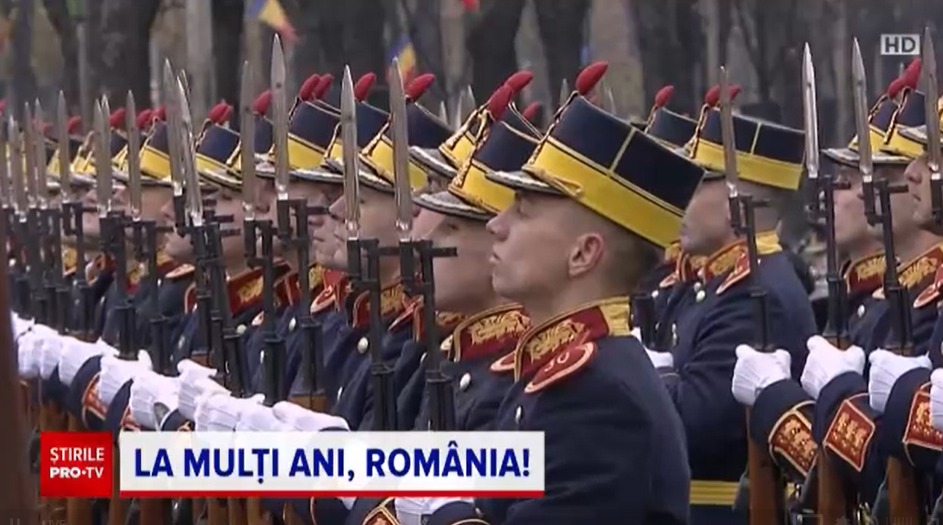 Parada de 1 Decembrie 2022. Video cu defilarea de Ziua Națională a României în București - Imaginea 1