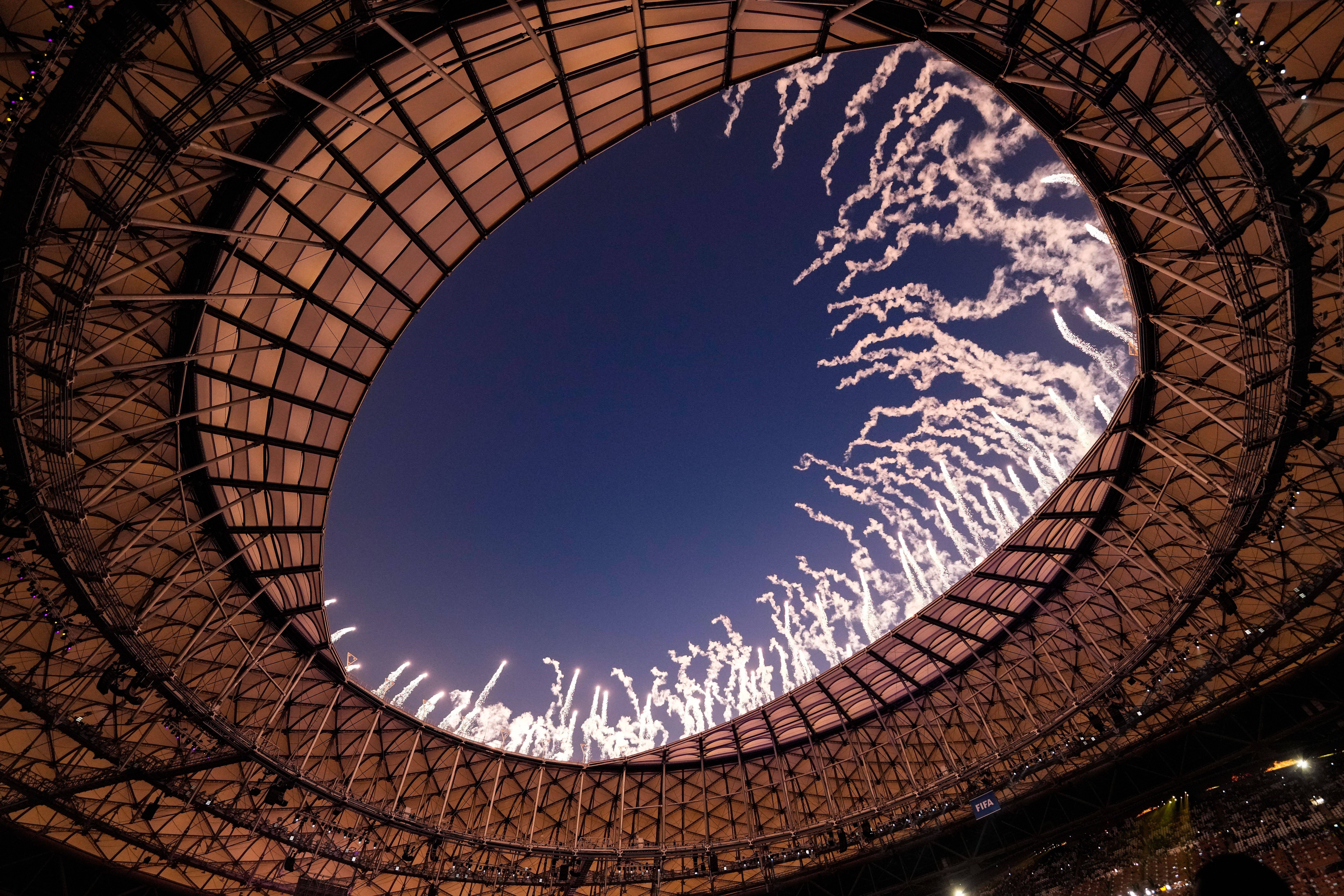 Show total la ceremonia de închidere a Cupei Mondiale de fotbal 2022. Atmosferă de vis pe arena Lusail. GALERIE FOTO - Imaginea 6