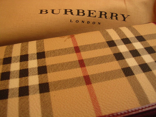 Burberry a facut istorie la Londra! Prezentare de moda, vazuta 3D