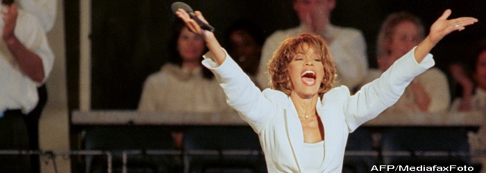 Whitney Houston a murit la varsta de 48 de ani. Decesul a fost pronuntat la 3:55, ora locala - Imaginea 1