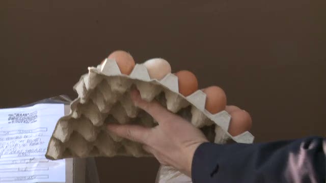 350.000 de oua care urmau sa fie vandute pe piata neagra, confiscate de Garda Financiara