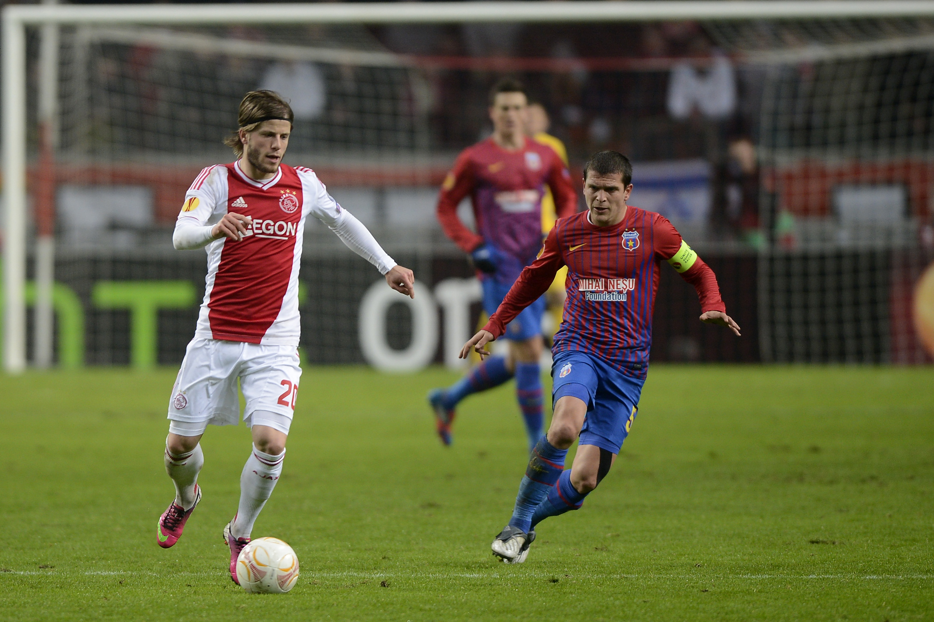 STEAUA a fost invinsa de AJAX Amsterdam, scor 0-2, in Europa League. VIDEO