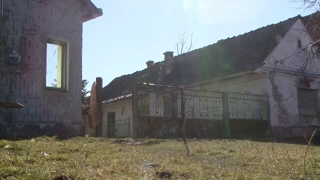 Cum arata singurul sat sub forma de cerc din Romania. Ministerul Culturii l-a declarat sit istoric - Imaginea 4