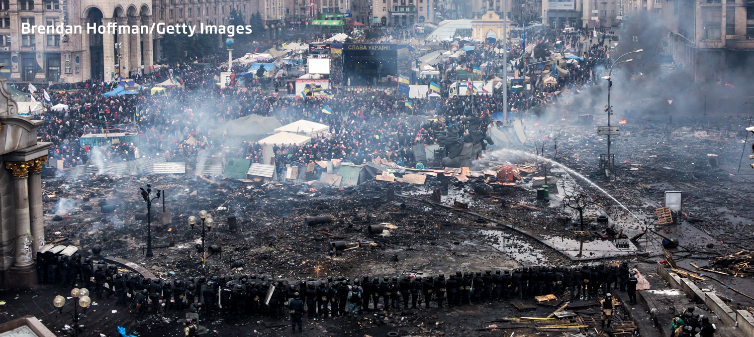Euromaidan, revolutia care si-a luat numele de la un hashtag de pe internet. Momentele cheie ale celor 3 luni de revolte - Imaginea 11
