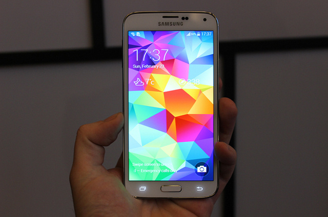 Samsung Galaxy S5, lansat la Barcelona. George Buhnici relateaza despre ce poate sa faca noul model. GALERIE FOTO - Imaginea 2