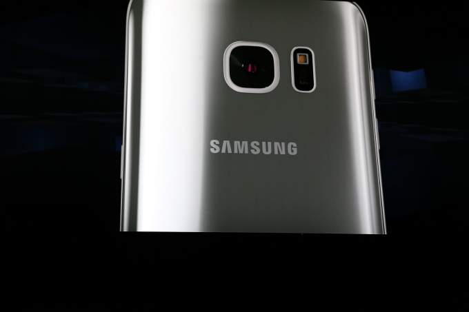 Samsung a lansat Galaxy S7 si S7 Edge, plus Gear 360. Mark Zuckerberg a anuntat parteneriatul Samsung-Facebook - Imaginea 4