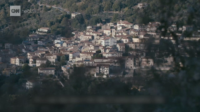 Satul din Sardinia în care aproape toți locuitorii ajung la 100 de ani. Secretul longevității lor