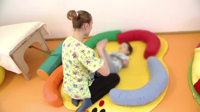 Terapia care îi poate ajuta pe copiii cu autism sau ADHD, greu de accesat în România