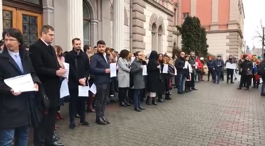 Protest Al Magistraților In Cluj Danileț Suspendăm Activitatea
