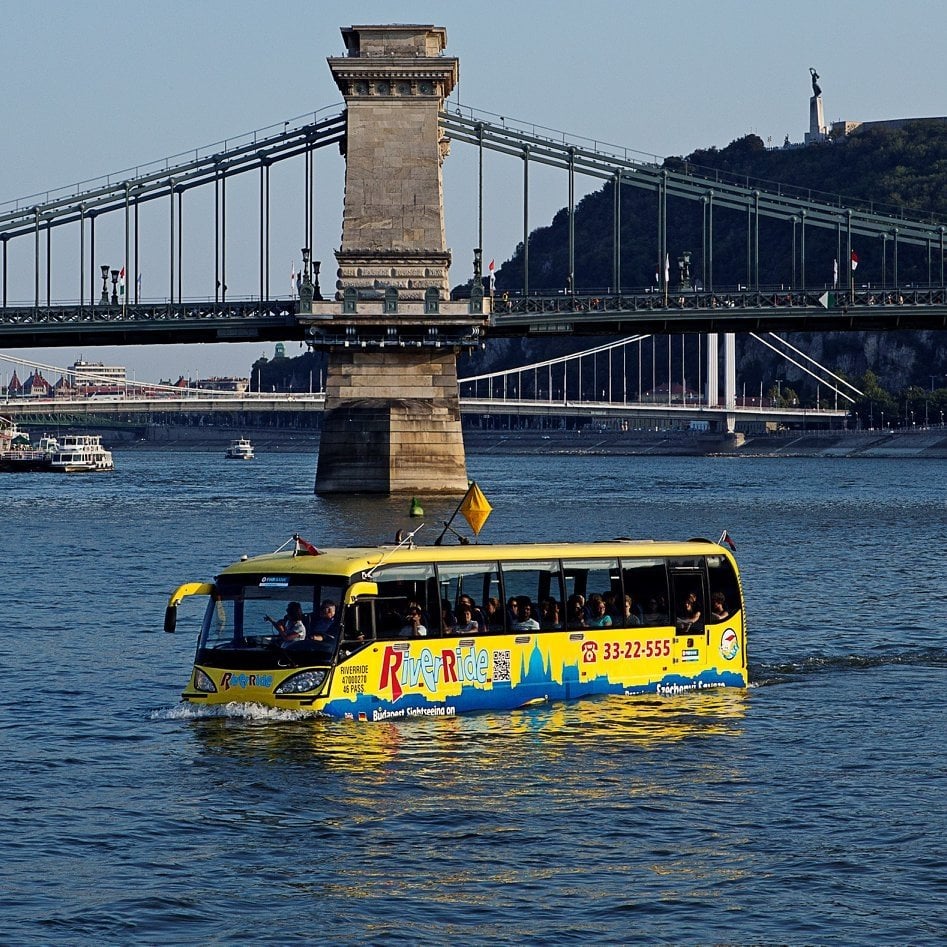 Cum voia să cumpere Administrația Parcurilor din București un autobuz amfibie de jumătate de milion de euro