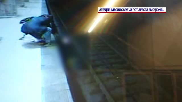 O tânără a sărit pe șinele de metrou, în stația Dristor. A fost salvată la timp de trecători