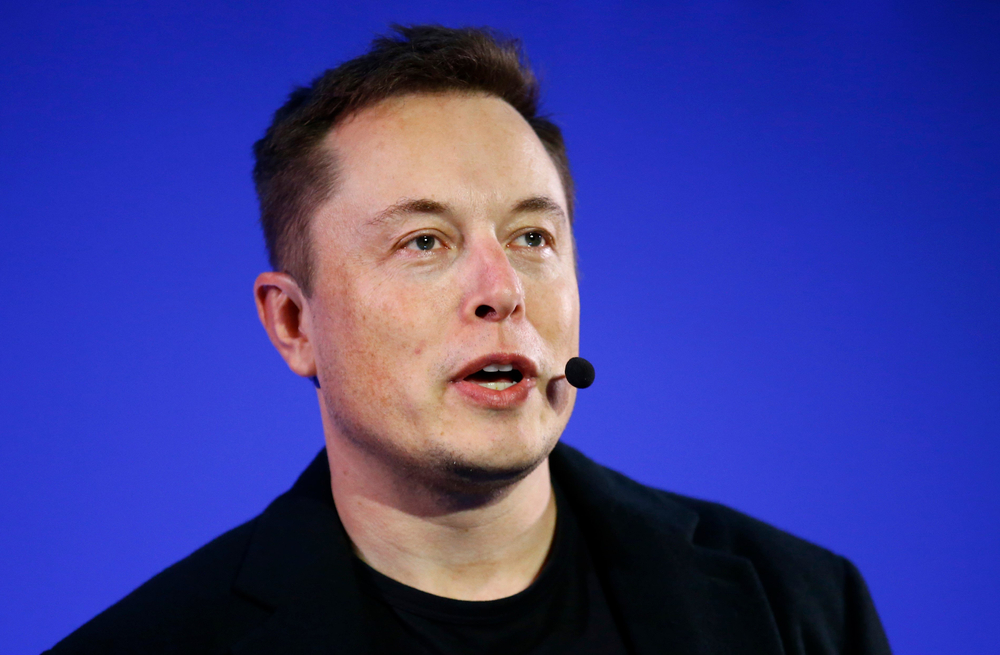 Predicțiile lui Elon Musk pentru 2022: criptomonede, droguri puternice și umanoizi