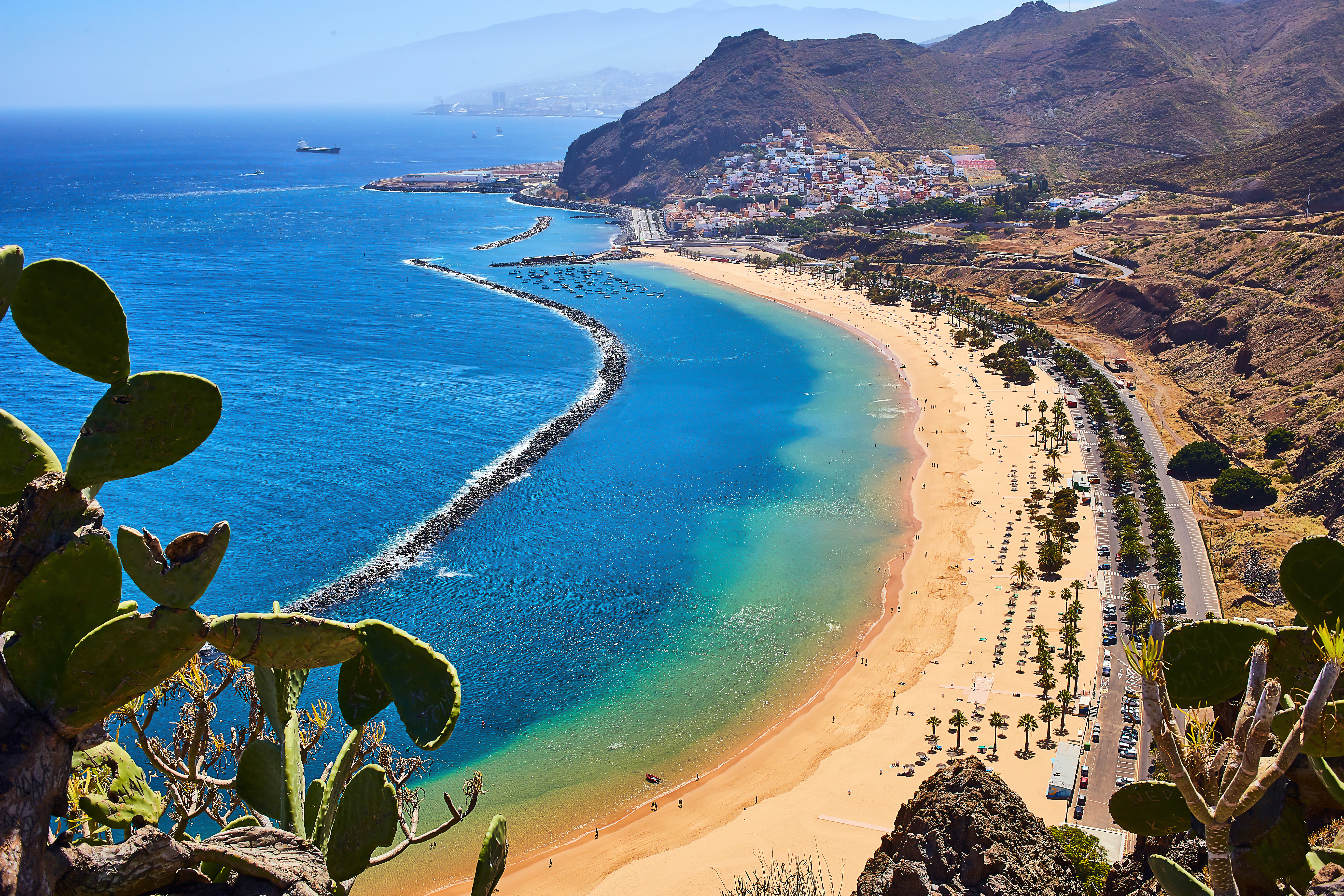 Irlandezii își rezervă controale la stomatolog în Tenerife, pentru a putea ieși din țară, în contextul restricțiilor impuse