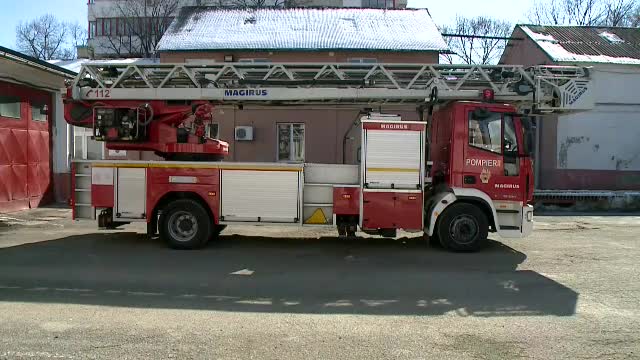 Șeful pompierilor din Constanța: Autoscara a plecat la 5 minute după ce femeia a căzut