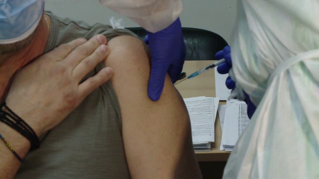 Explicațiile autorităților cu privire la prima reacție severă la vaccinul Pfizer