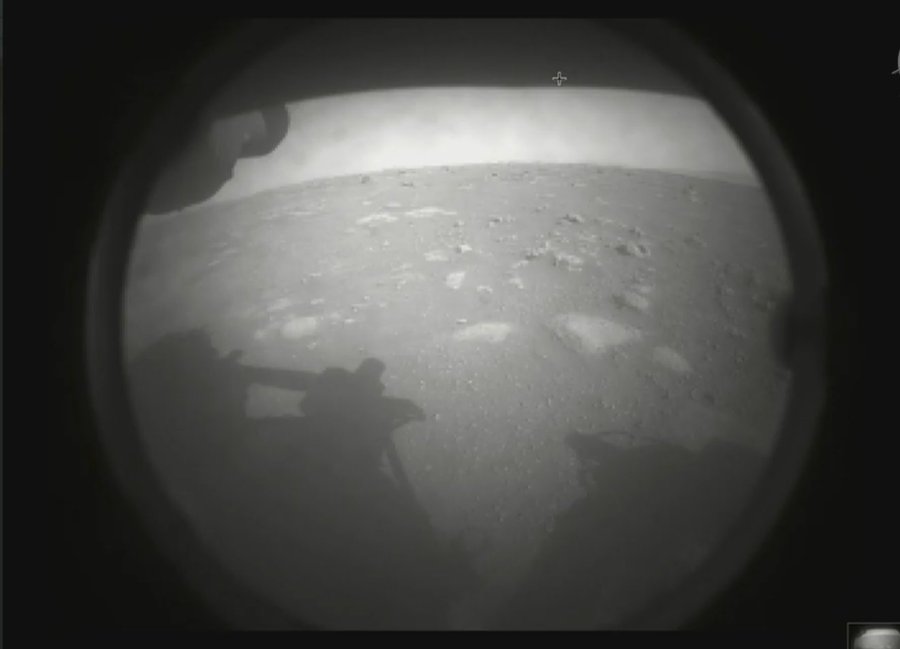 Roverul Perseverance al NASA a ajuns pe Marte. Prima imagine de la asolizare