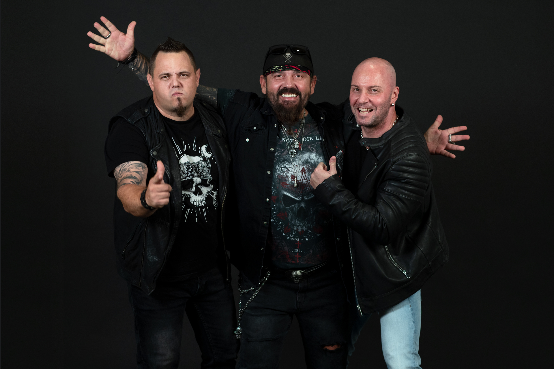 Manic Sinners, un nou ”supergrup rock românesc”, a semnat cu celebra casă de discuri Frontiers Music