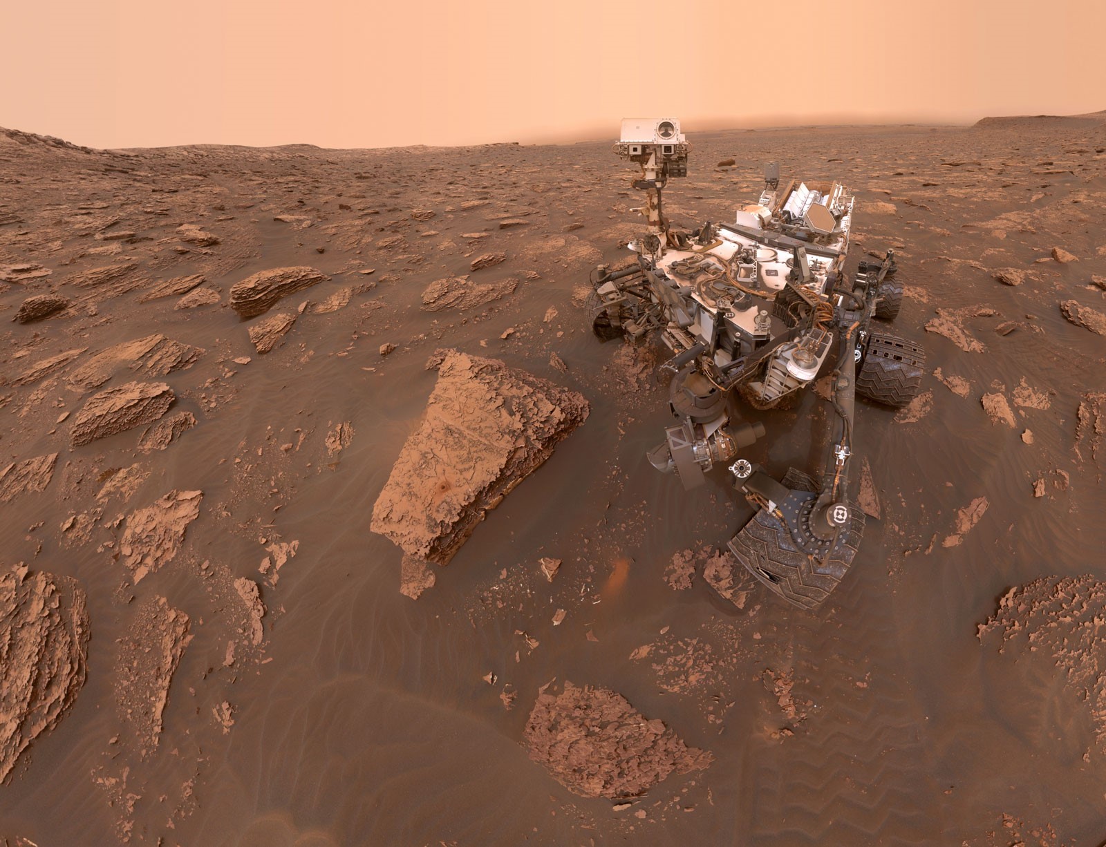 FOTO. Imagine panoramică spectaculoasă de pe Marte, publicată de NASA