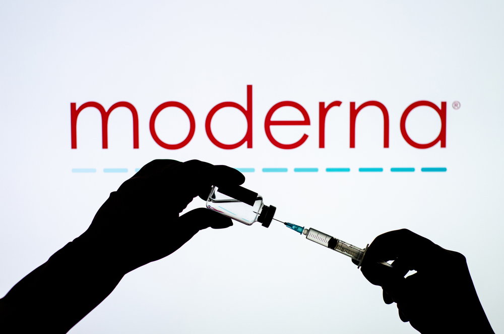 EMA a aprobat vaccinarea cu a treia doză de vaccin anti-Covid Moderna