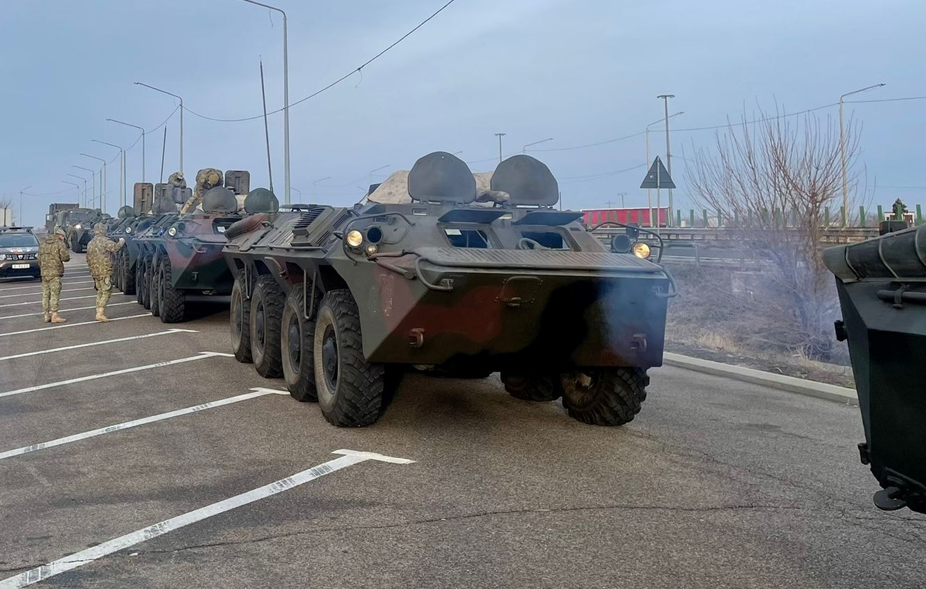 Ministerul Apărării Naționale: Două convoaie militare pleacă de la București spre Medgidia