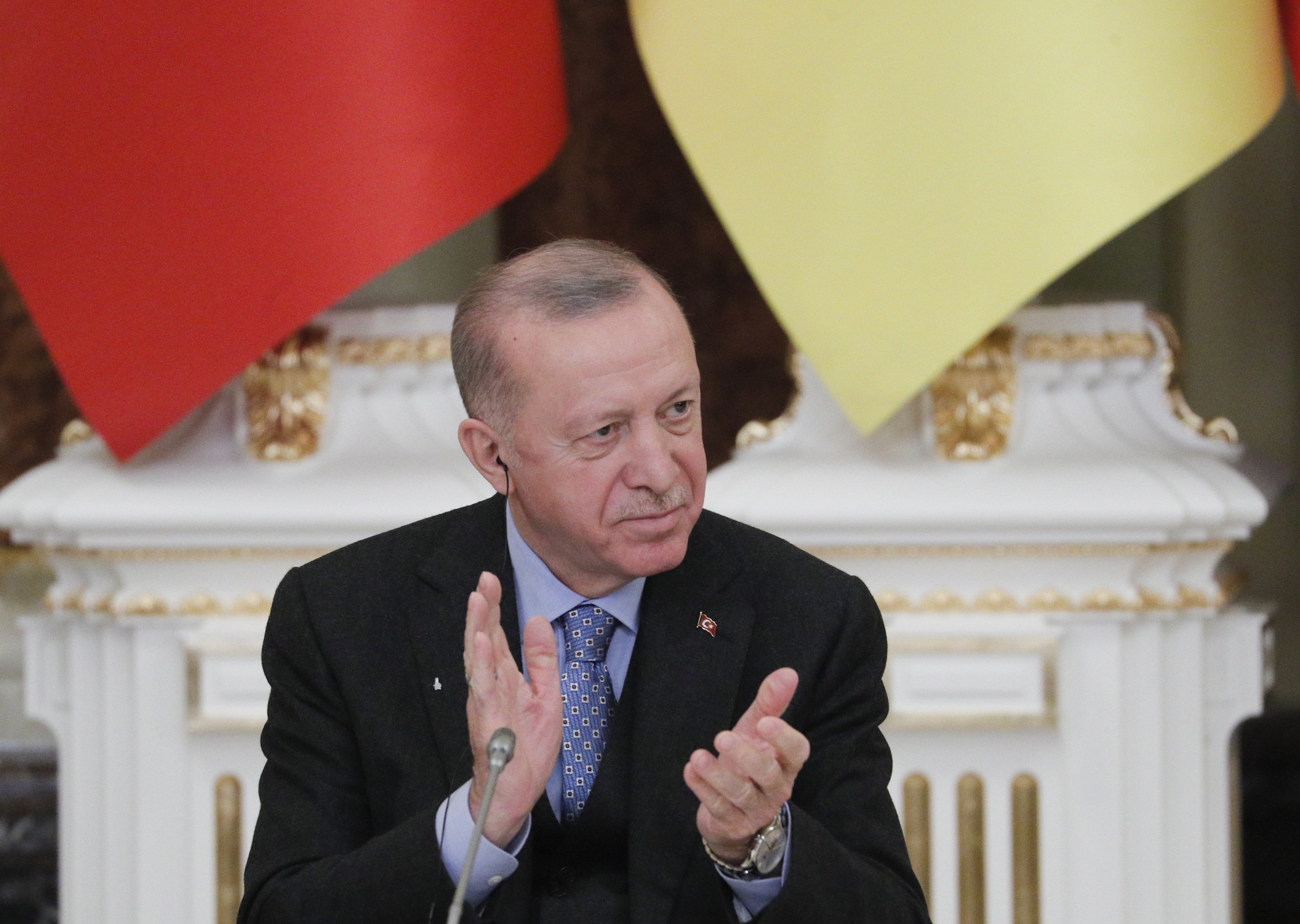 Poliția din Turcia a arestat 5 oameni pentru că au râs după ce s-a infectat Erdogan cu Covid