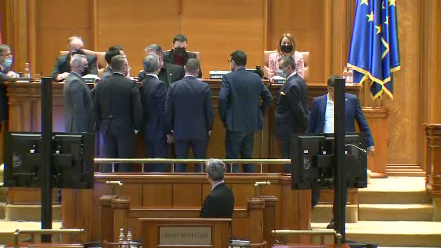 VIDEO. Scandal în Parlament cu George Simion: ”Este pentru prima dată când un ministru este agresat fizic” - Imaginea 3