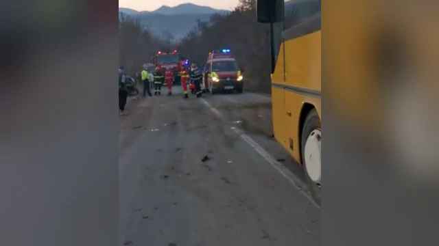 Accident teribil în Cluj. Șoferul unei autoutilitare și-a pierdut viața. Alte cinci persoane au fost rănite