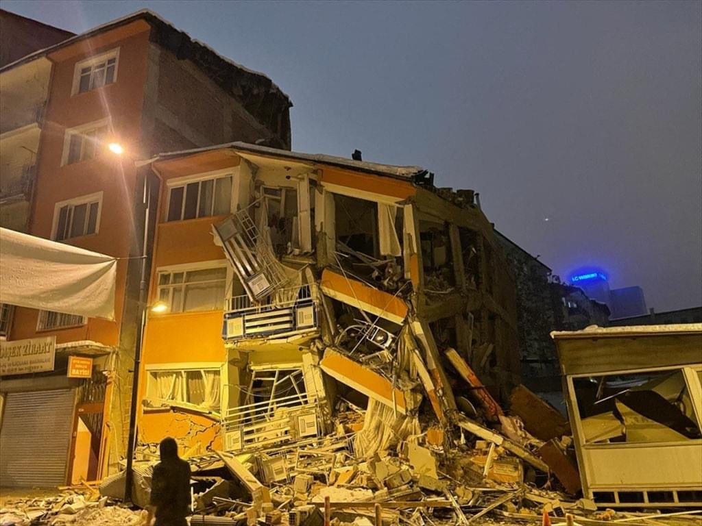 Cutremur de 7,8 în Turcia și Siria. Bilanț uriaș al victimelor. Vremea rea, obstacol pentru salvatori VIDEO și GALERIE FOTO - Imaginea 1
