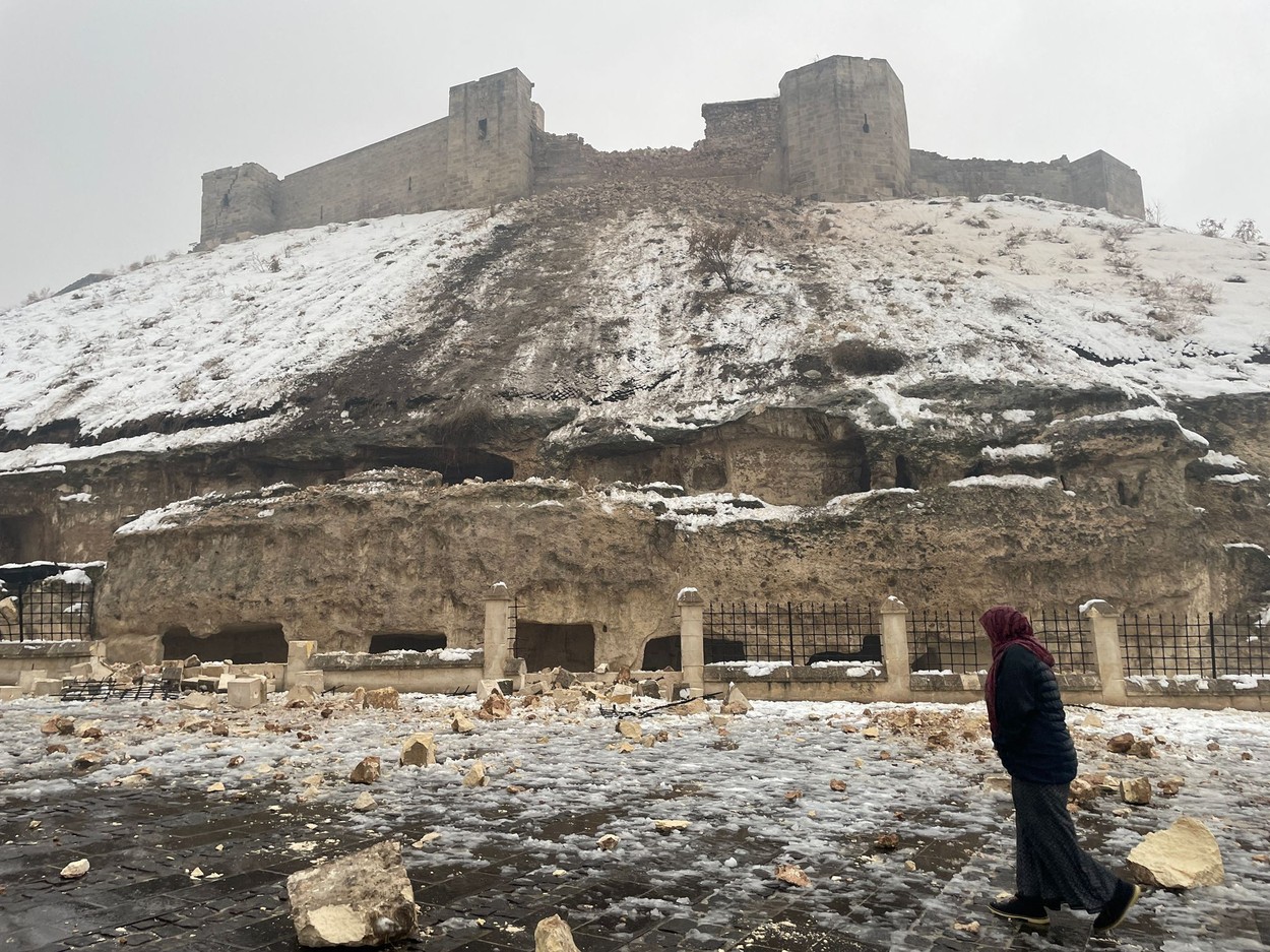 Un castel construit acum peste 2.200 ani a fost distrus de cutremurul din Turcia. GALERIE FOTO și VIDEO - Imaginea 2