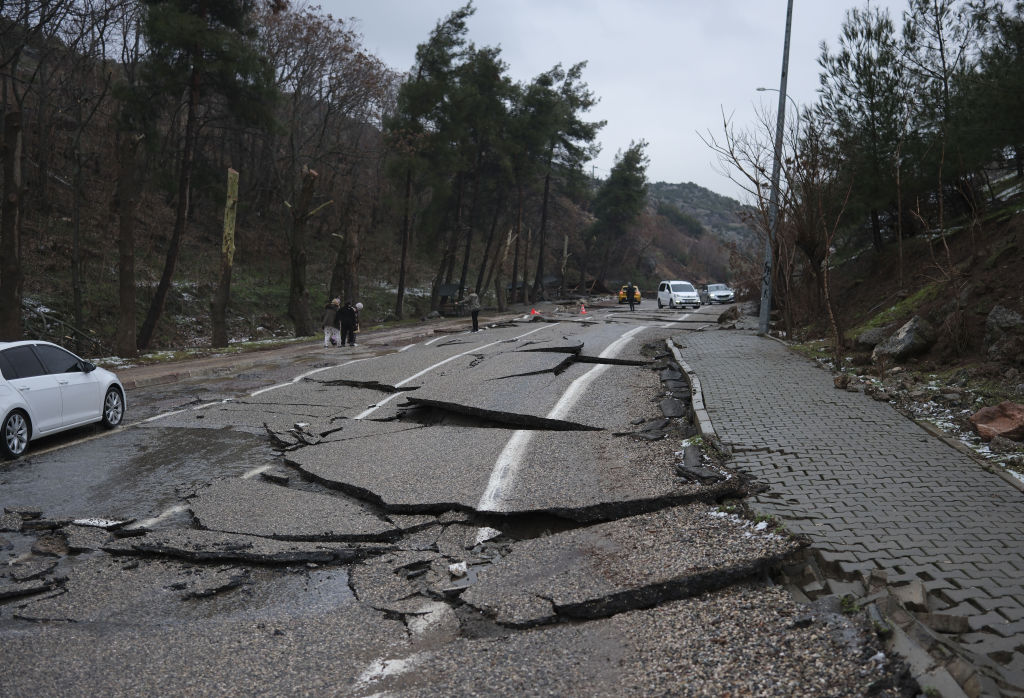 Cutremurul din Turcia a avut peste 120 de replici până în prezent. Undele de șoc s-au întins pe 300 de kilometri - Imaginea 15