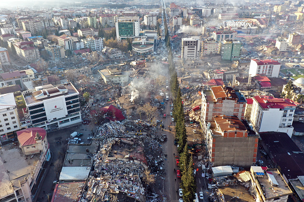 Erdogan a decretat stare de urgență în zece orașe turcești, după cutremurele devastatoare. GALERIE FOTO - Imaginea 1