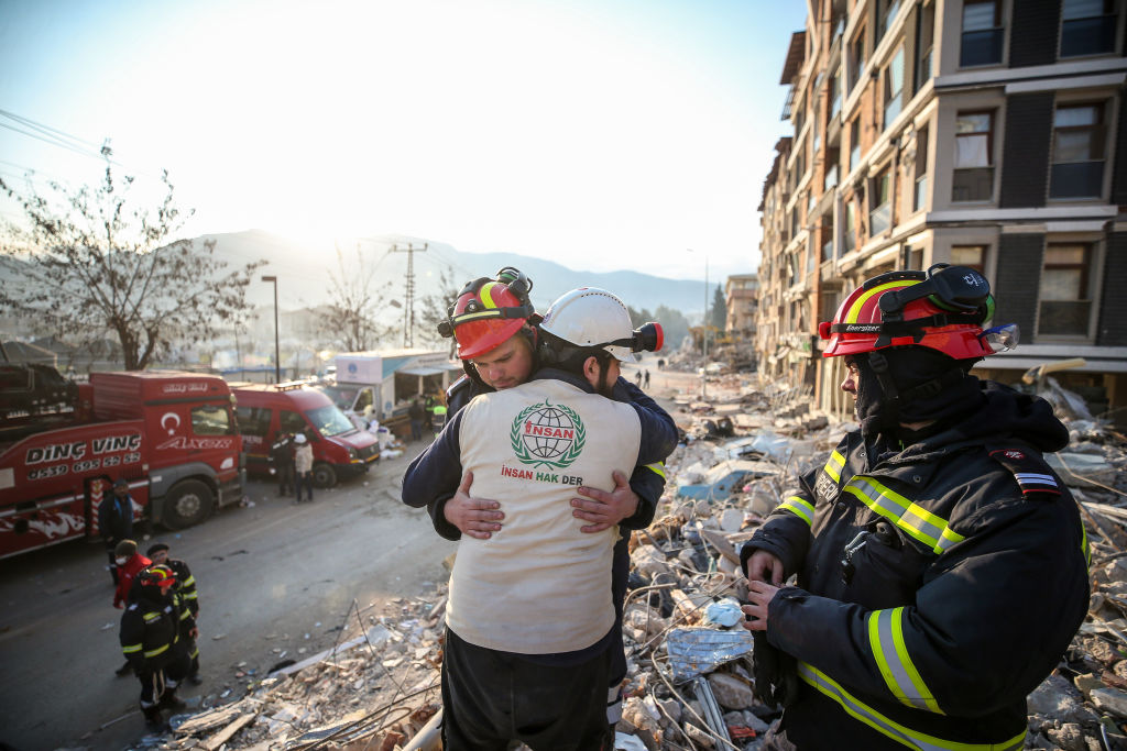 Salvări miraculoase la o săptămână după cutremurele devastatoare din Turcia şi Siria. Peste 36.000 de oameni au murit - Imaginea 9
