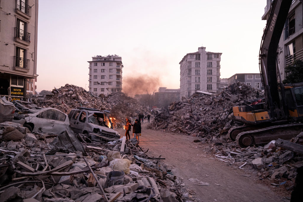 Cutremure în Turcia și Siria: Continuă salvările miraculoase chiar și după mai bine de 200 de ore | GALERIE FOTO - Imaginea 1