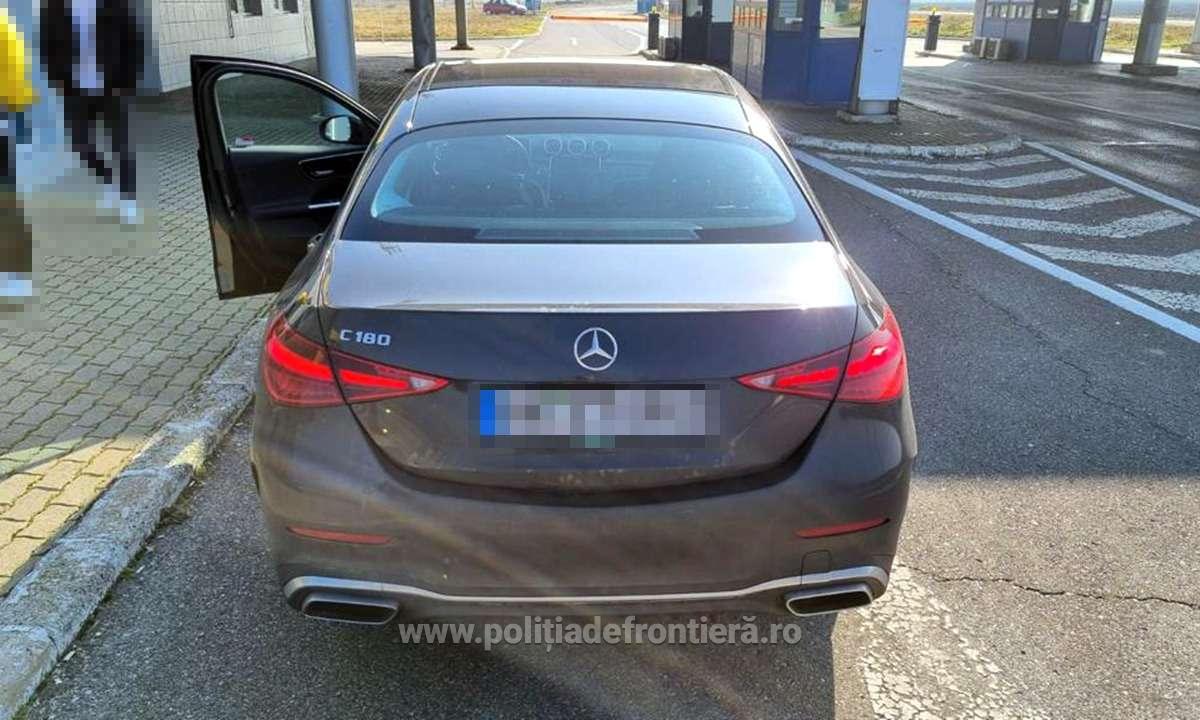 Ce a pățit un bulgar care a încercat să intre în România cu un Mercedes furat cu câteva ore în urmă din Germania. FOTO - Imaginea 3