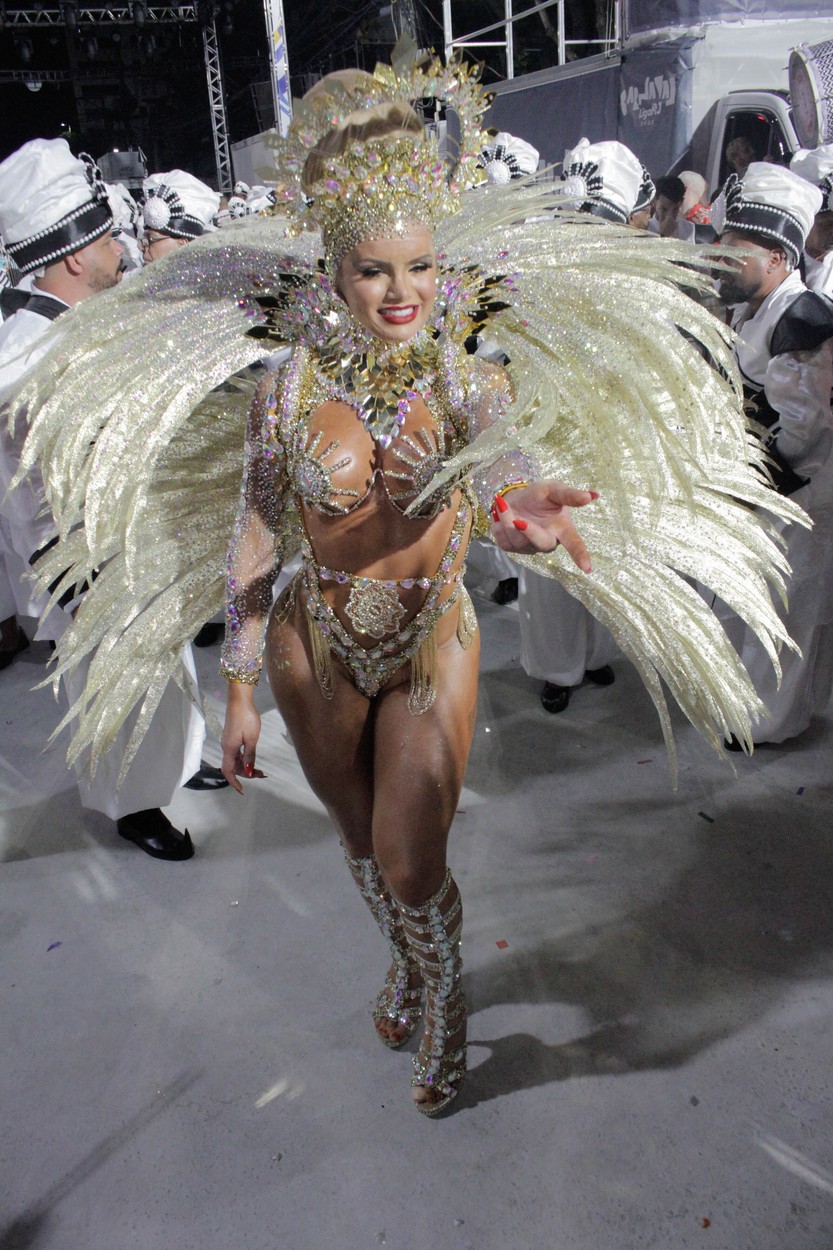 A început Carnavalul de la Rio. Spectacolul se anunţă grandios | GALERIE FOTO - Imaginea 7