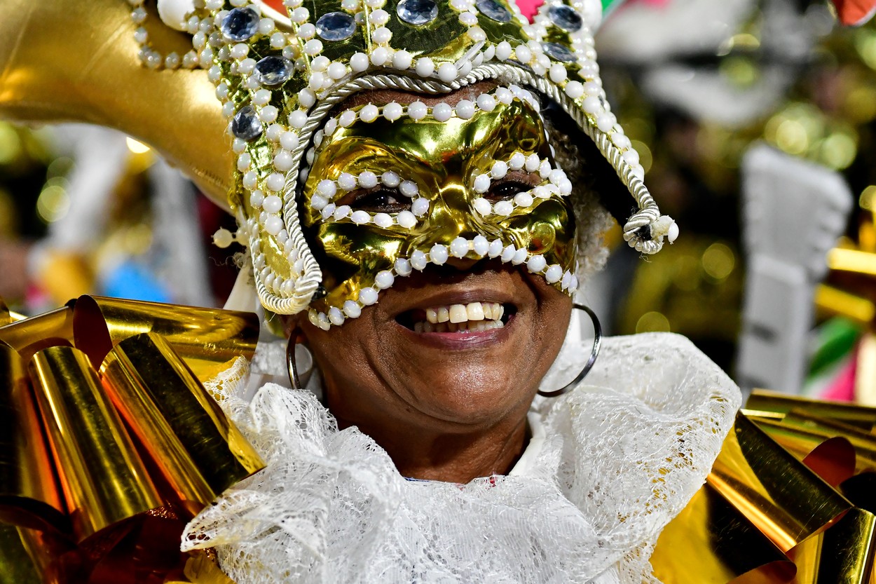 A început Carnavalul de la Rio. Spectacolul se anunţă grandios | GALERIE FOTO - Imaginea 12
