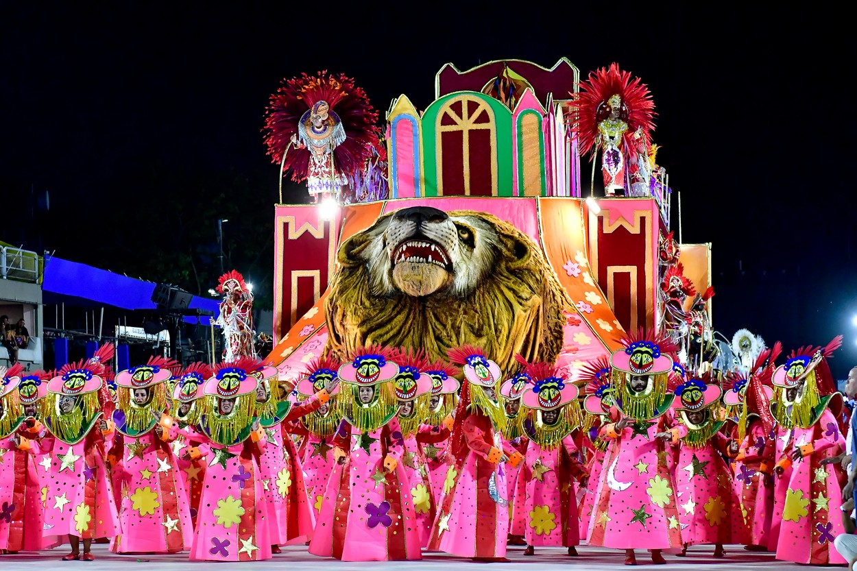 A început Carnavalul de la Rio. Spectacolul se anunţă grandios | GALERIE FOTO - Imaginea 19