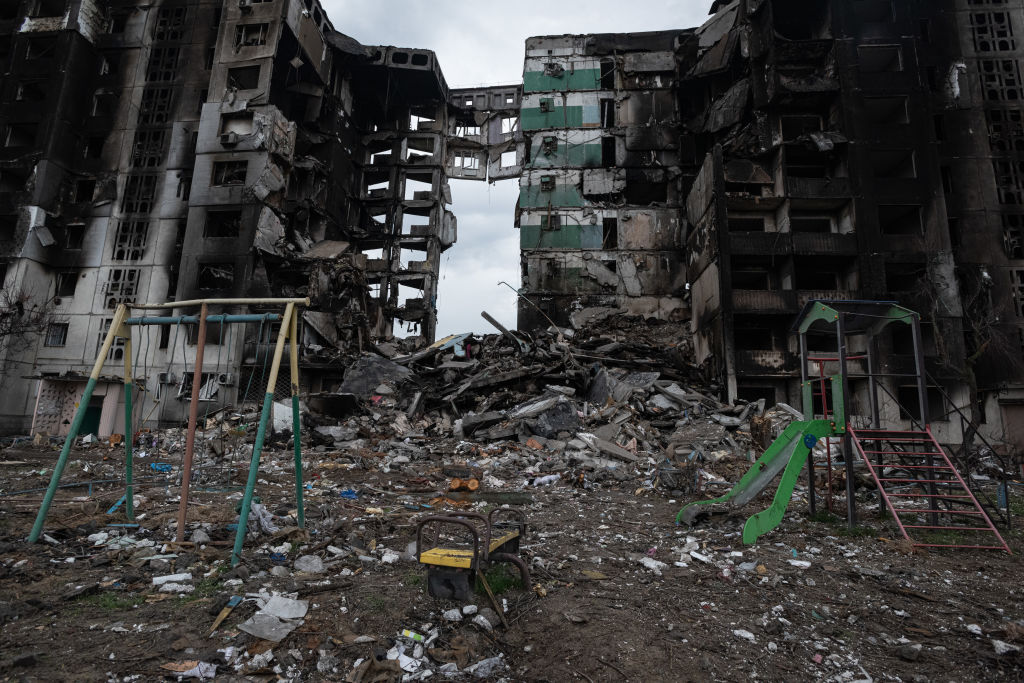 Un an de la invazia Rusiei în Ucraina, în imagini. Dezastrul provocat de armata lui Putin în țara vecină - Imaginea 15