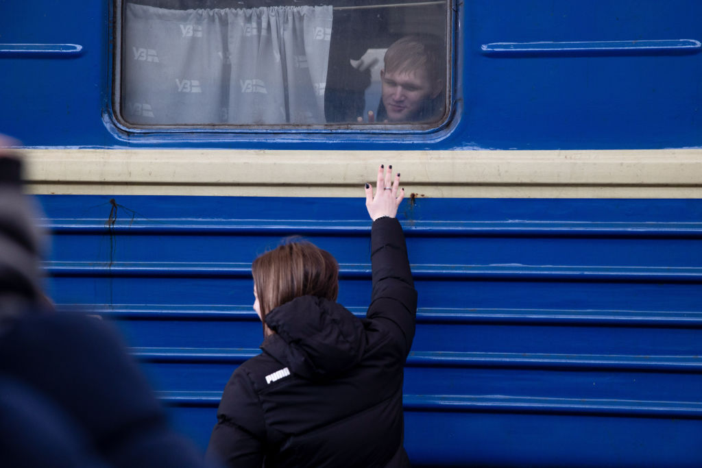 Un an de la invazia Rusiei în Ucraina, în imagini. Dezastrul provocat de armata lui Putin în țara vecină - Imaginea 25