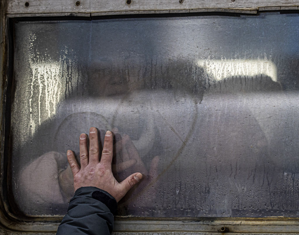 Un an de la invazia Rusiei în Ucraina, în imagini. Dezastrul provocat de armata lui Putin în țara vecină - Imaginea 34