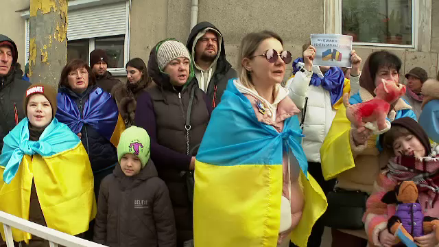 O mie de ucraineni au manifestat la Constanța. Refugiată: “Am trecut prin toate chinurile Iadului”. Cum au mulțumit României - Imaginea 1