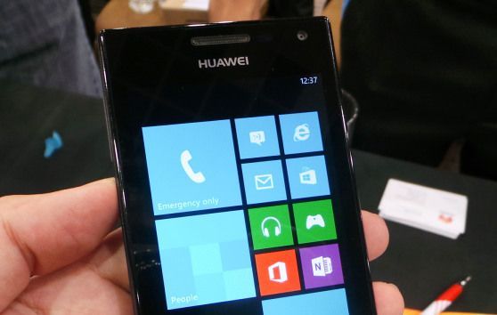 Huawei Ascend W1, primul smartphone chinezesc cu Windows Phone 8