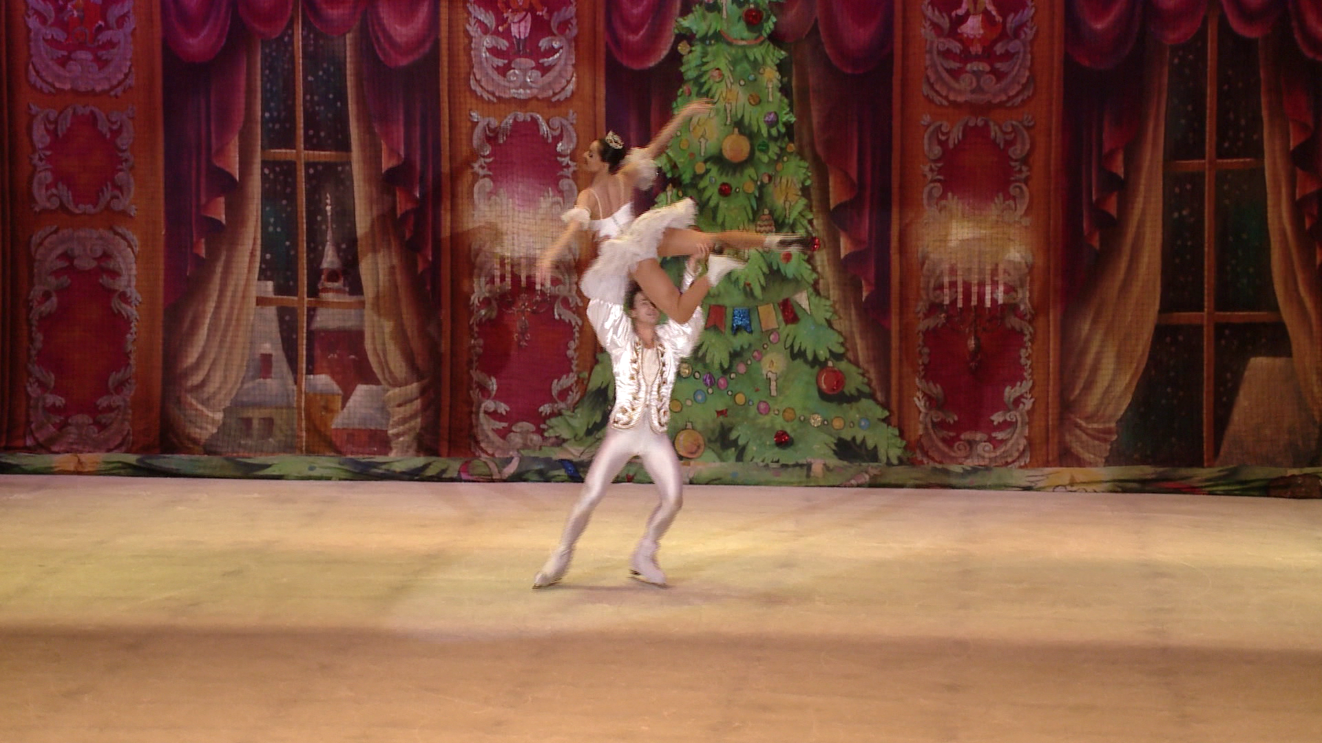 Artistii rusi i-au vrajit aseara pe timisoreni cu cel mai frumos balet pe gheata. VIDEO