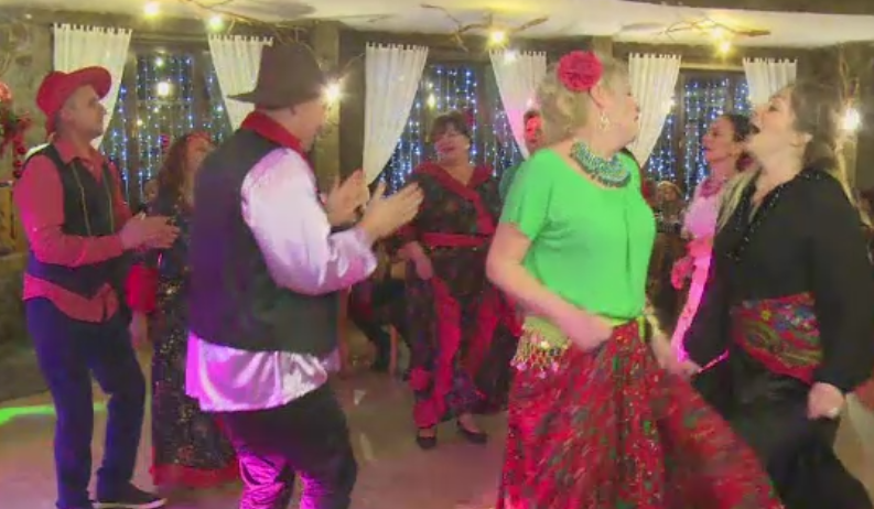 Vacanta de Anul Nou s-a terminat cu dans si mancare din belsug pentru turistii din Predeal. 