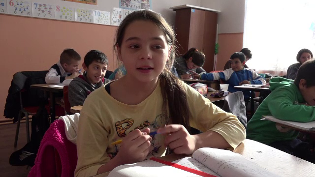 Solutia gasita intr-un sat din Alba pentru copiii care nu merg la scoala din cauza saraciei: 