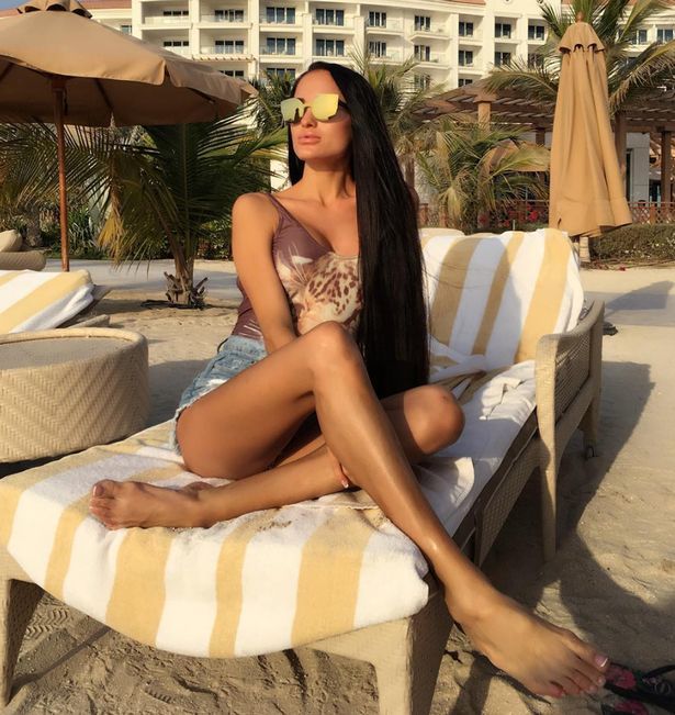 Scandal dupa ce 25 de modele din Rusia au postat online poze provocatoare intr-un hotel din Dubai. Reactia managerului - Imaginea 2