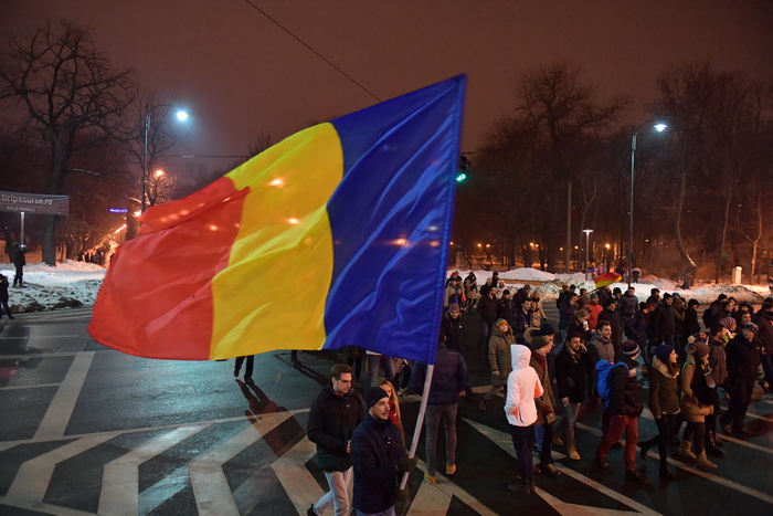 Noi proteste fata de Legea gratierii sunt anuntate duminica in Bucuresti si alte orase. Mii de oameni si-au anuntat prezenta