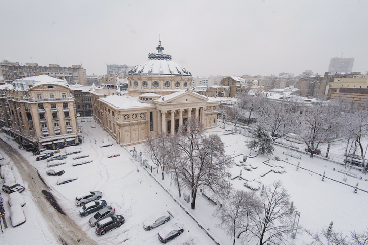 ANM: Vremea se va răci în București şi va ninge. Cât de gros va fi stratul de zăpadă